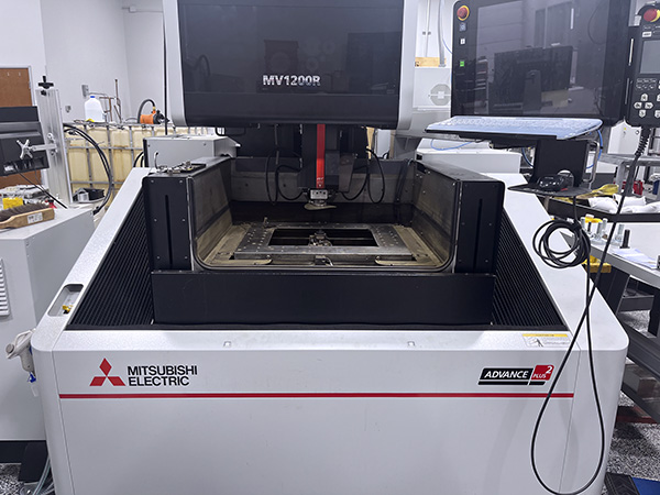 Mitsubishi MV1200R 2021