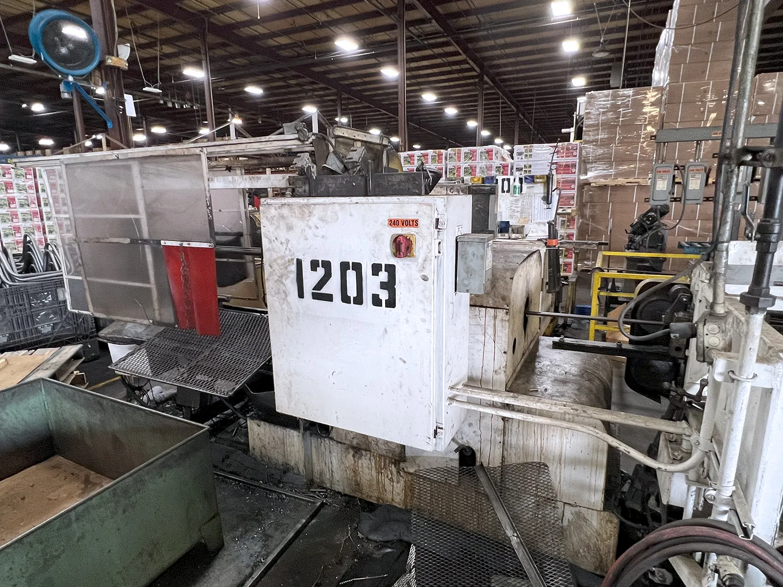 Modern Cut off machine_3704681