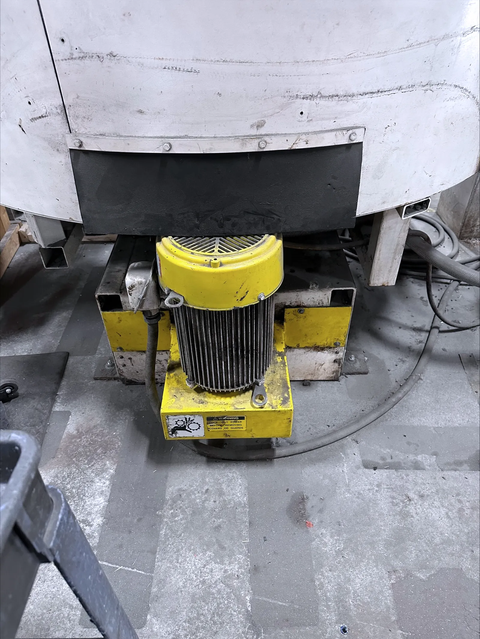 Almco OR-23V Round Bowl Vibratory Finishing Machine_3695289