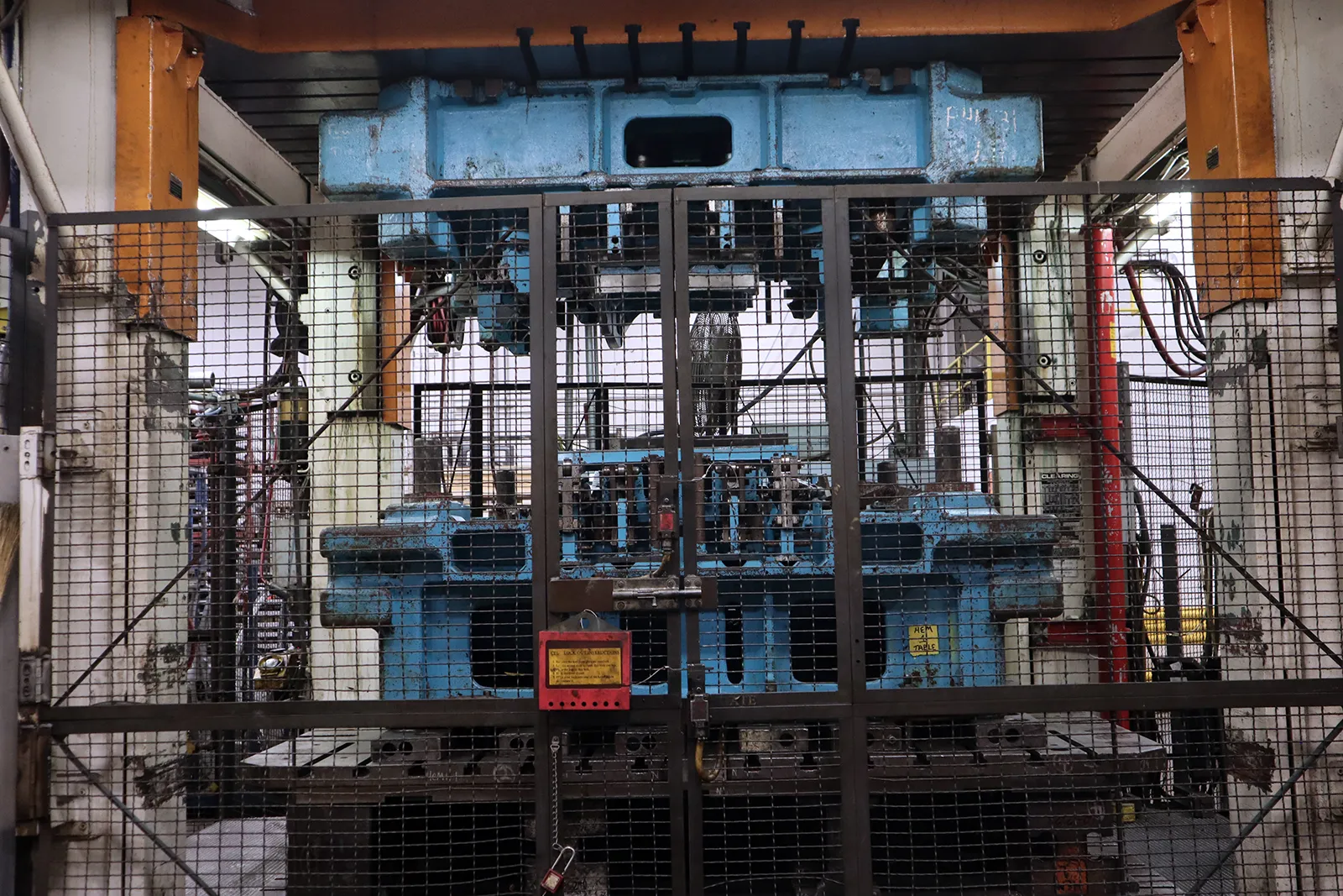 Clearing H-400-96-108 Hydraulic Press