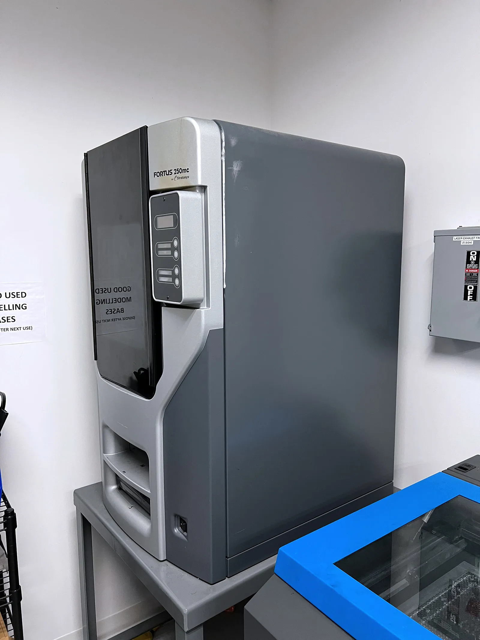 Stratasys Fortus 250mc 3D Printer_3703031