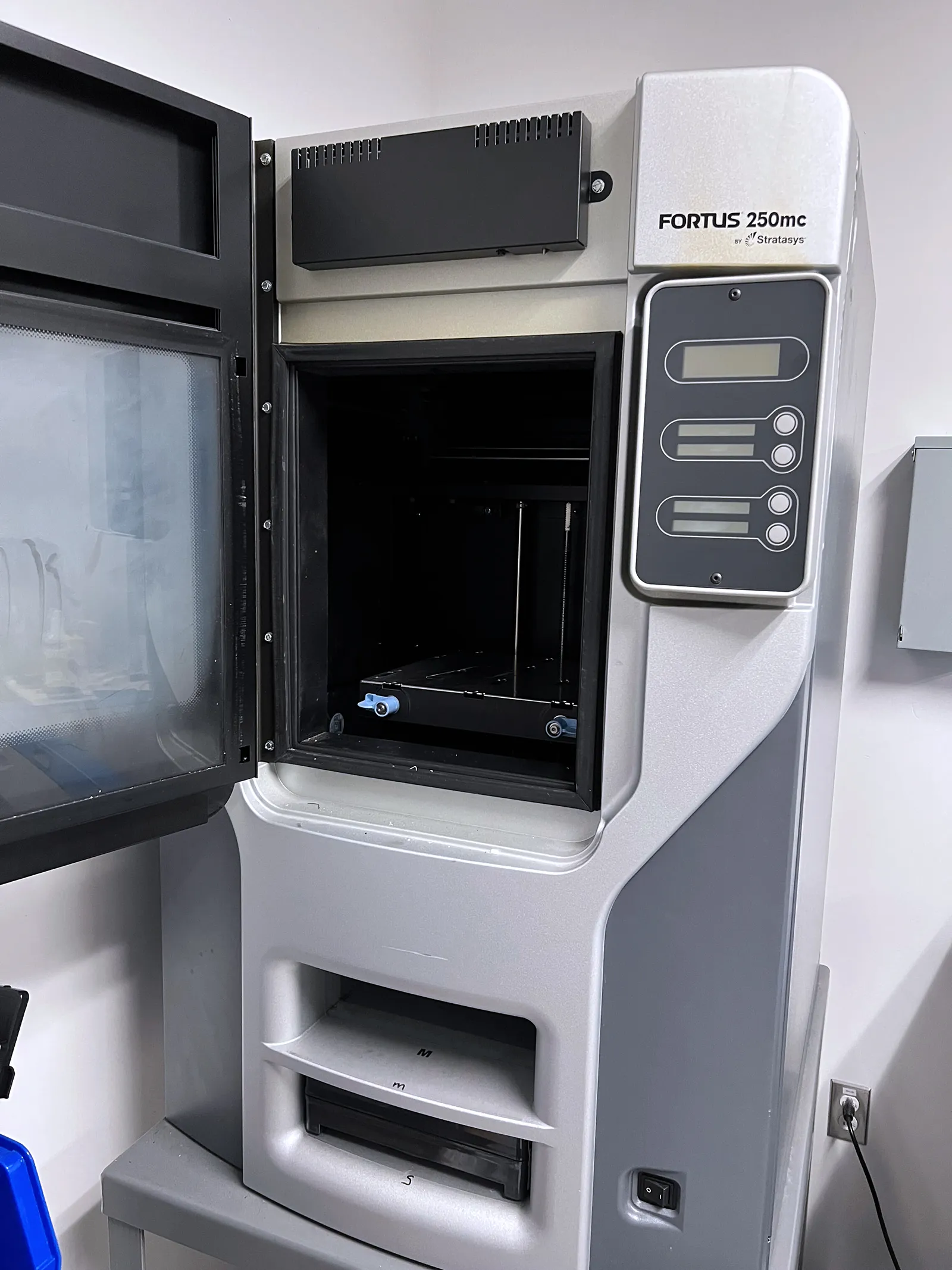 Stratasys Fortus 250mc 3D Printer_3703031
