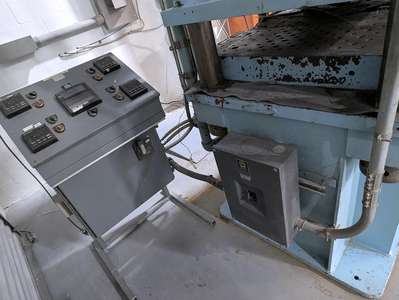150 Ton Dake Press_3714589