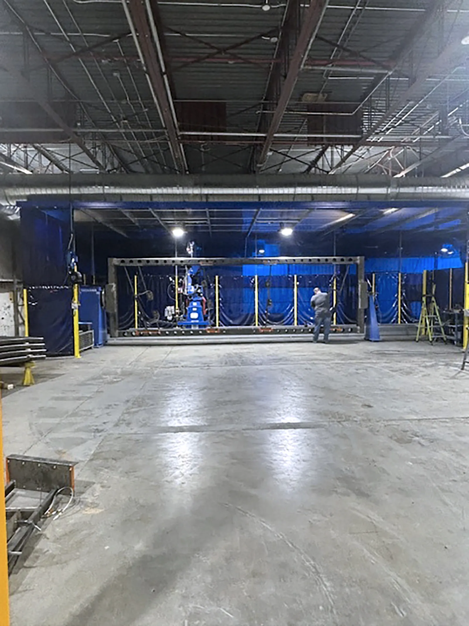 Yaskawa 70ft Dual Robot Weld Cell_3728667