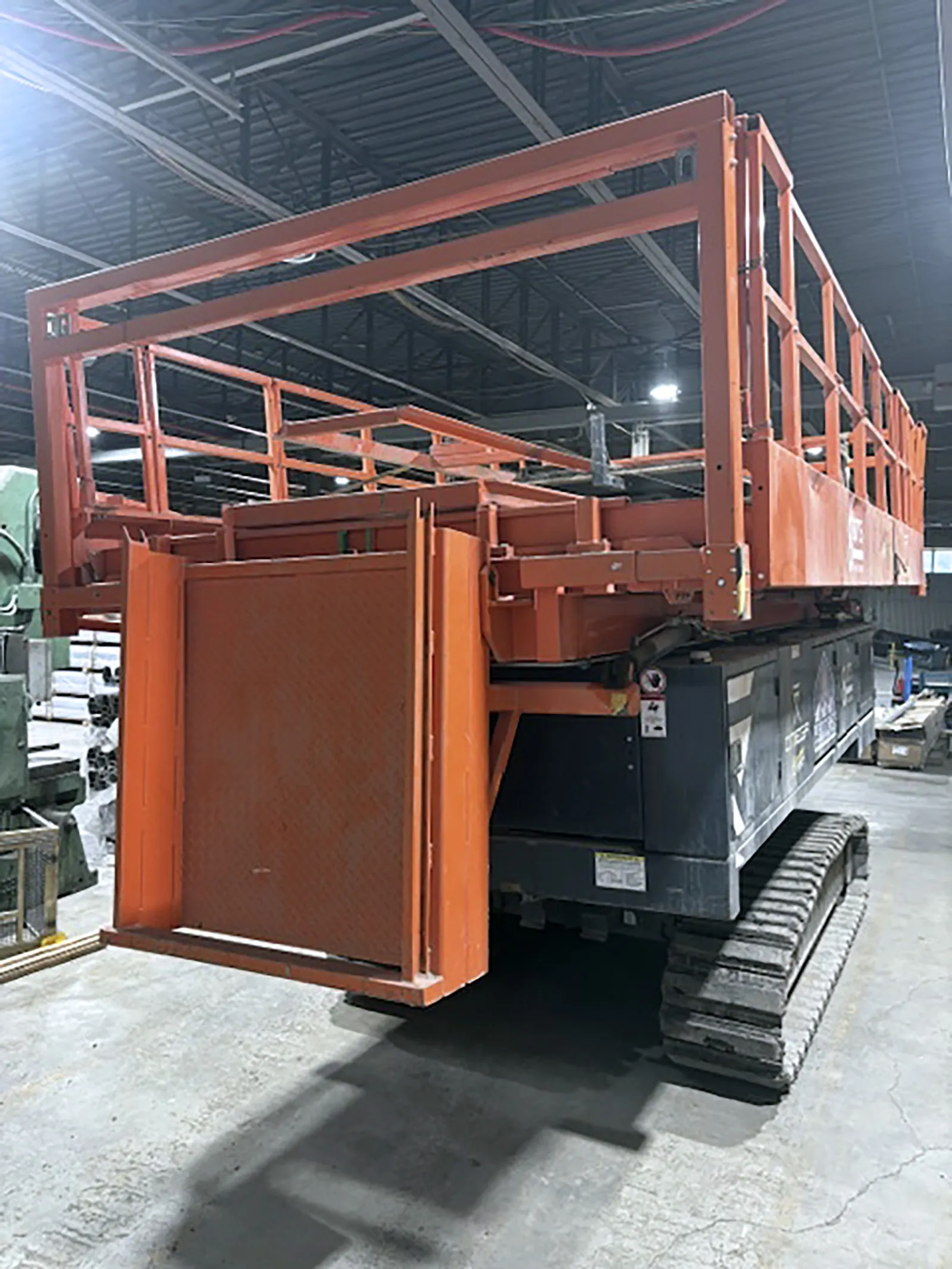 Omega Track Style Scissor Lift_3730401