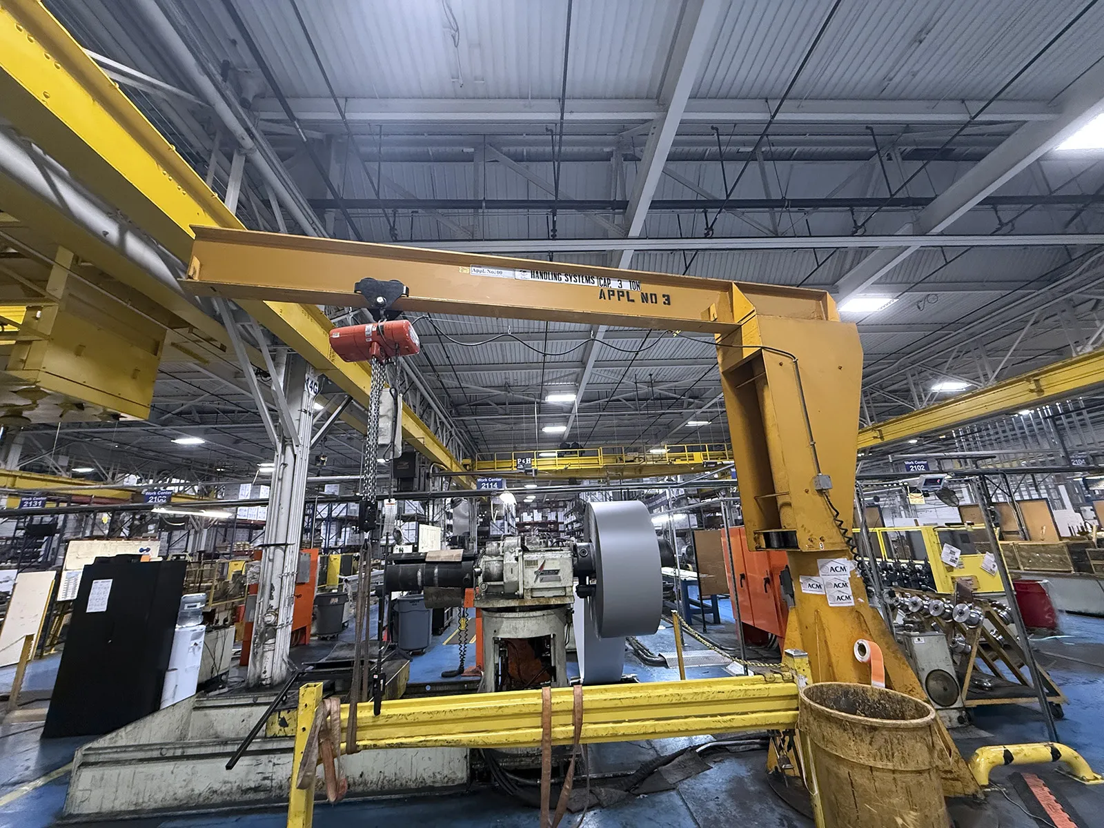 Hubbell Jib Crane 3 Ton Hoist_3730434