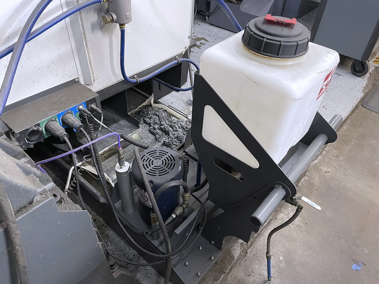 Haas VM3_3737948