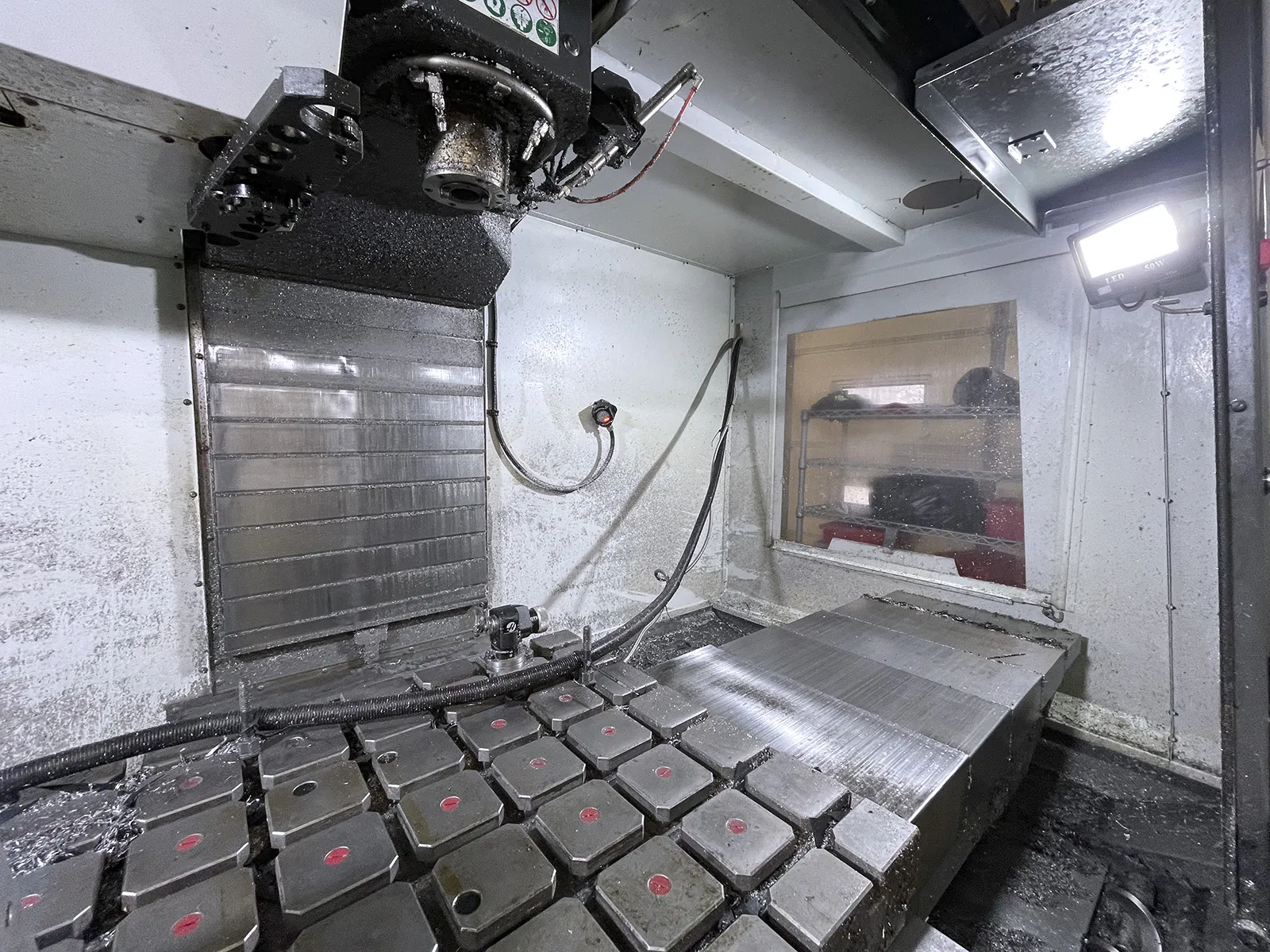 Haas VM3_3737948