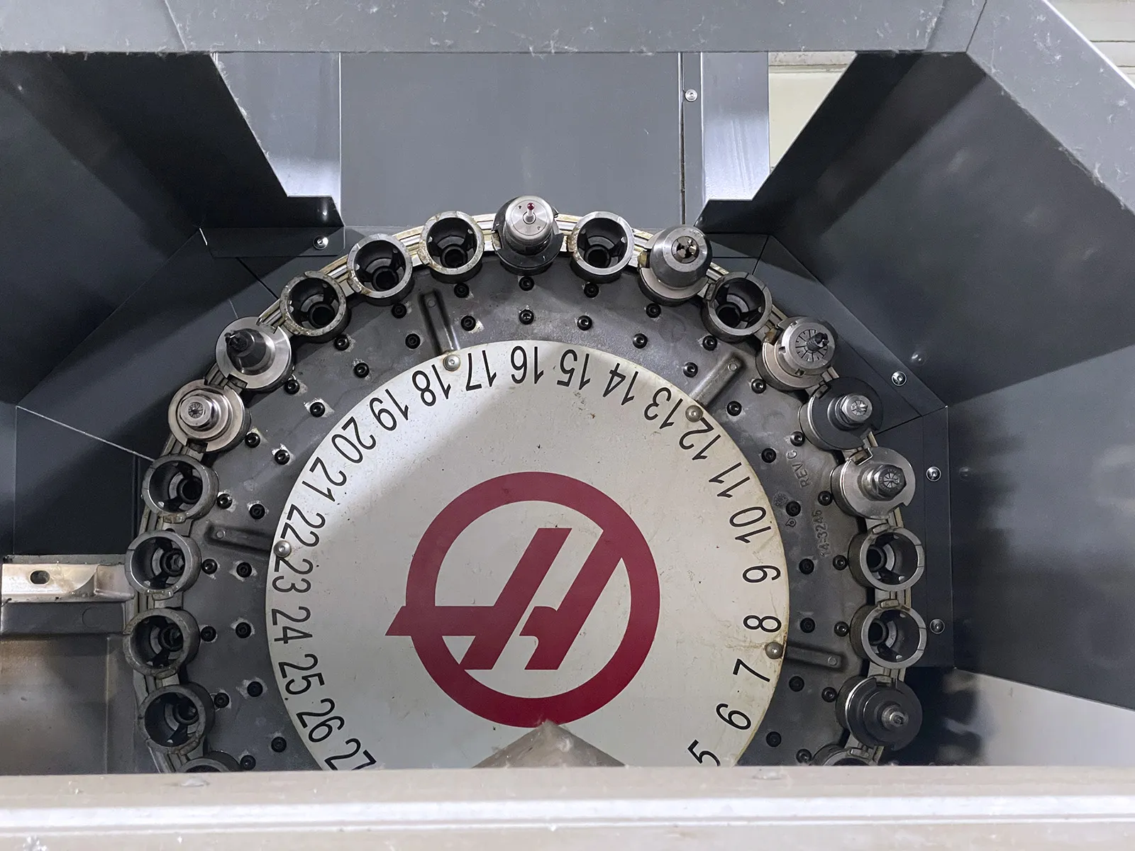 Haas VM3_3737948