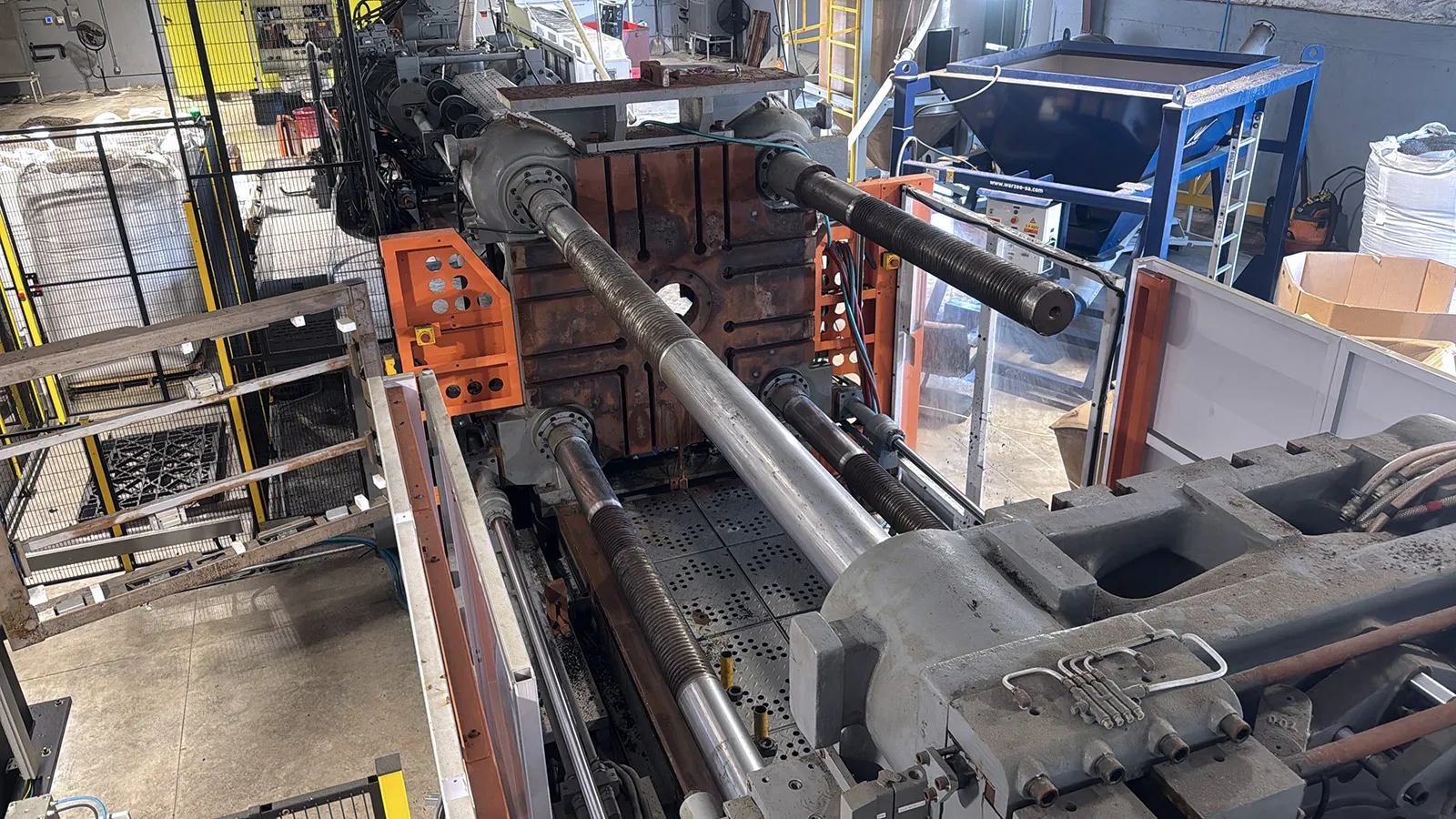 CHEN HSONG SM700-TP-SVP2 (D2) 770 Ton Injection Molder_3738446