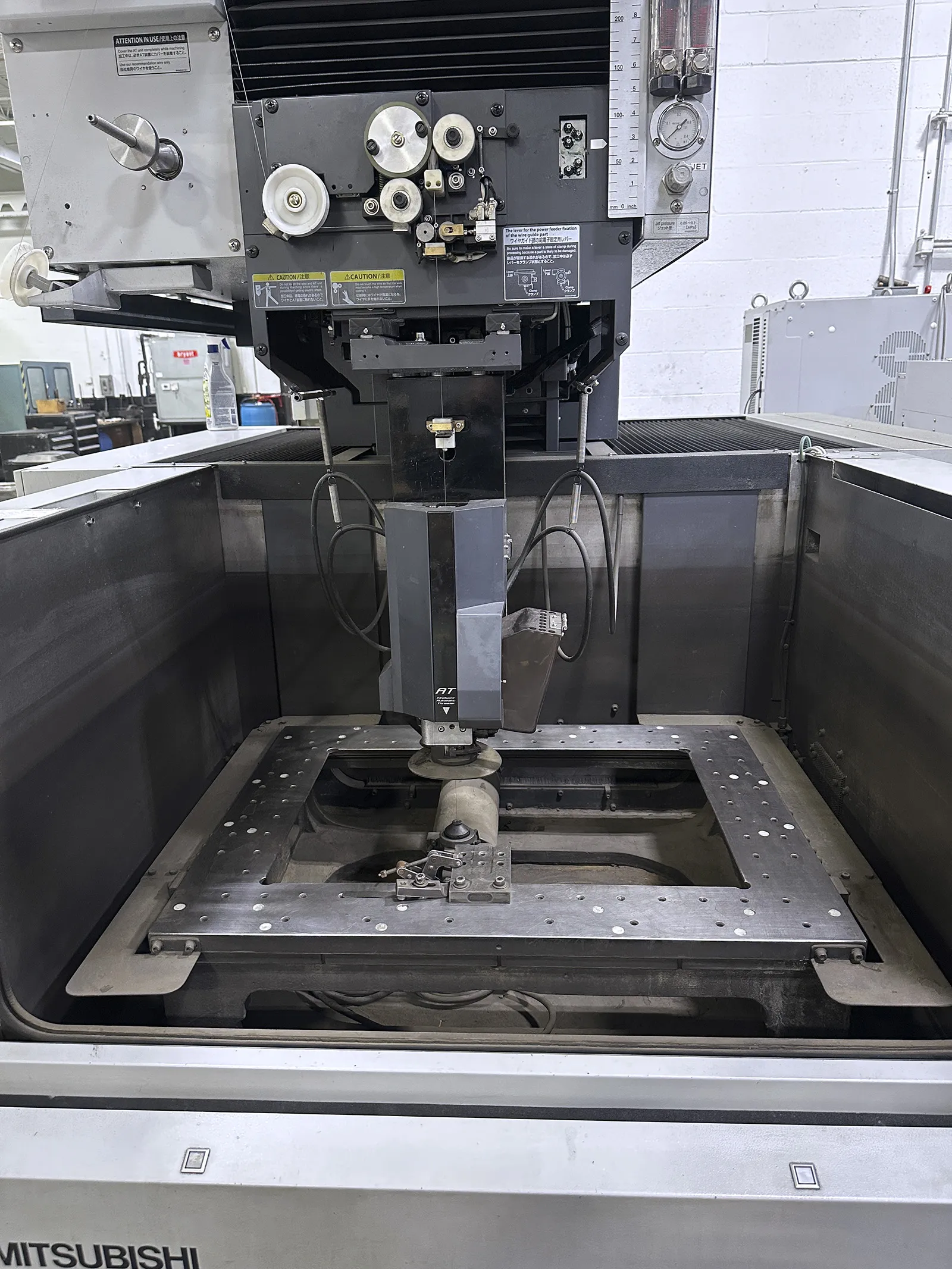 Mitsubishi MV2400-S_3742055