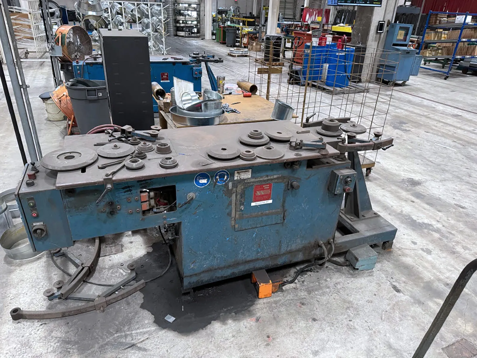 Spiral Helix Sport Gorelocker – Elbow Gore Forming Machine_3743084