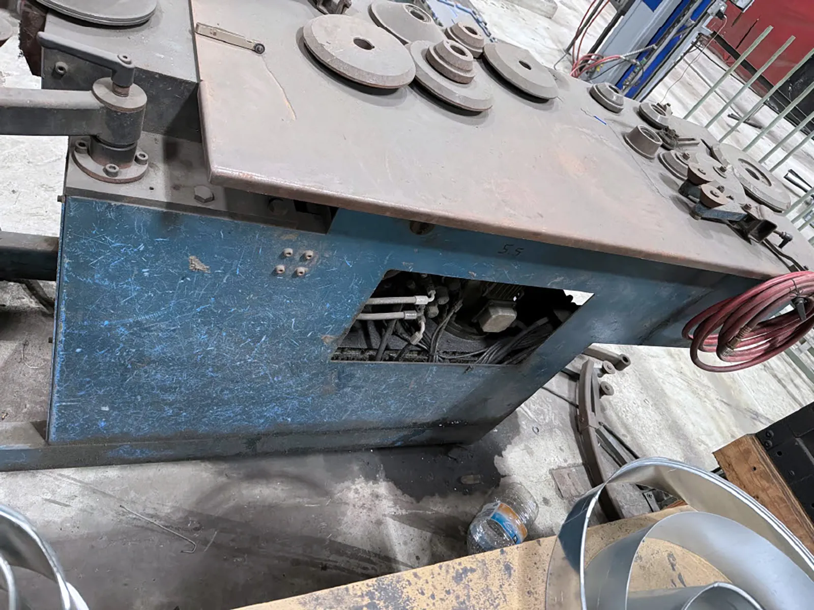 Spiral Helix Sport Gorelocker – Elbow Gore Forming Machine_3743084