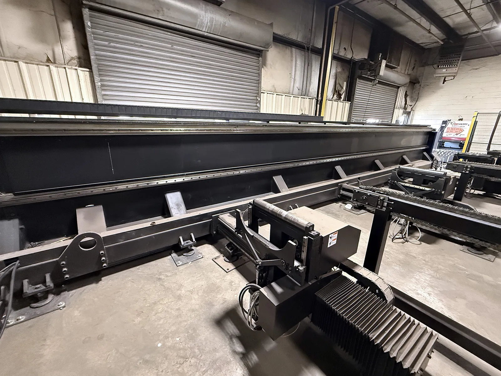 HSG 15036 6kW Tube Laser 50' infeedoutfeed_3737358