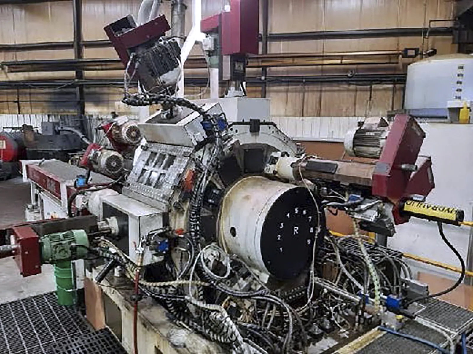 Hydromat EPIC V12‑51 CNC Trunnion_3754470
