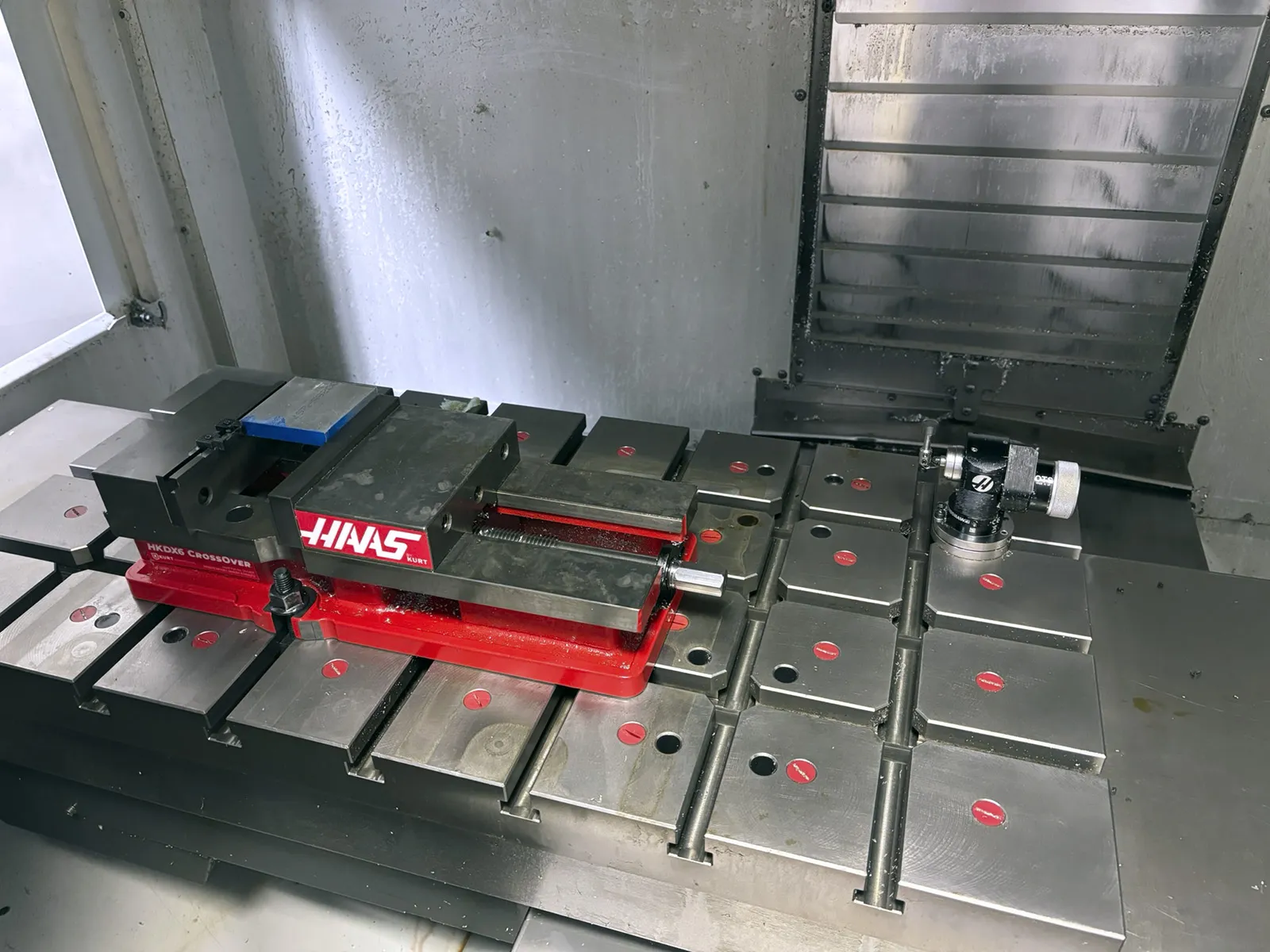 Haas VM-2_3754774