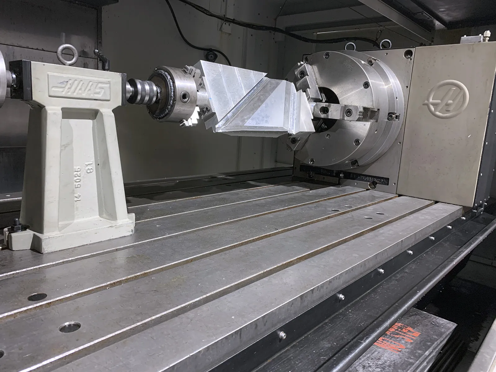 Haas VF-950 2012 with 4th axis_3762202