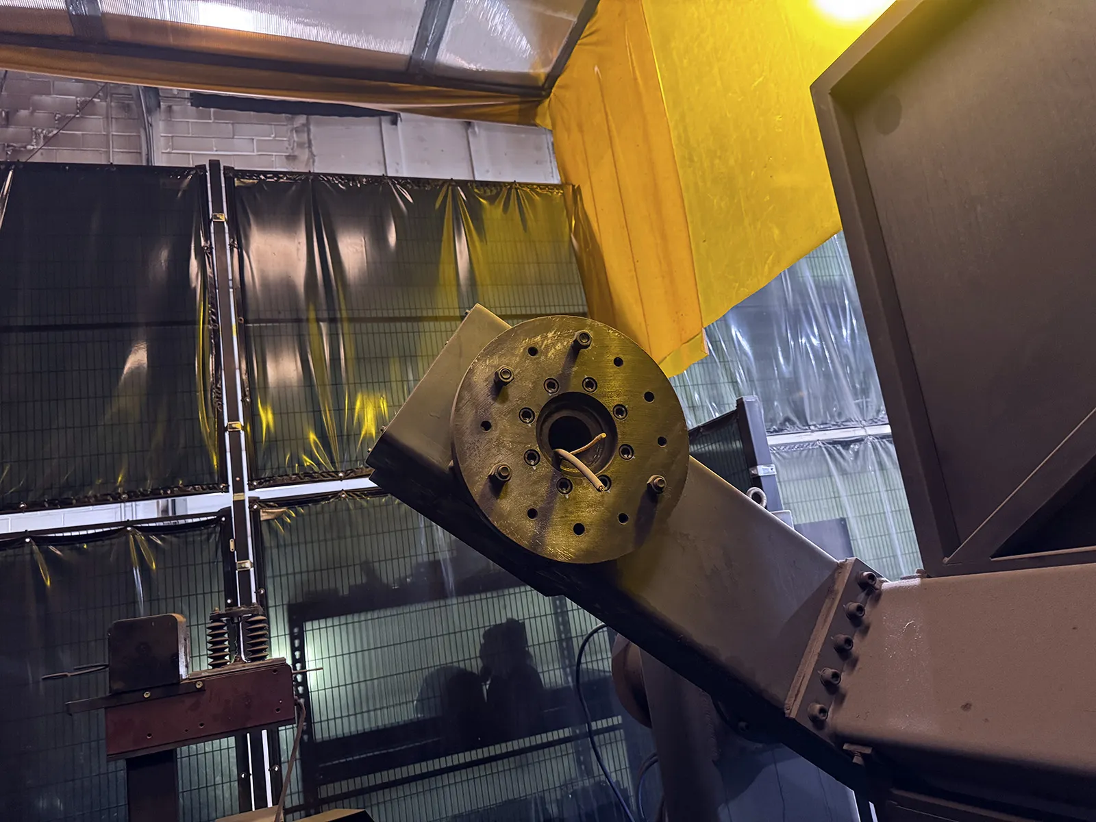 OTC TRI-ARC 1000 w Dual Arm FD-B6 Robotic Weld Cell_3767001