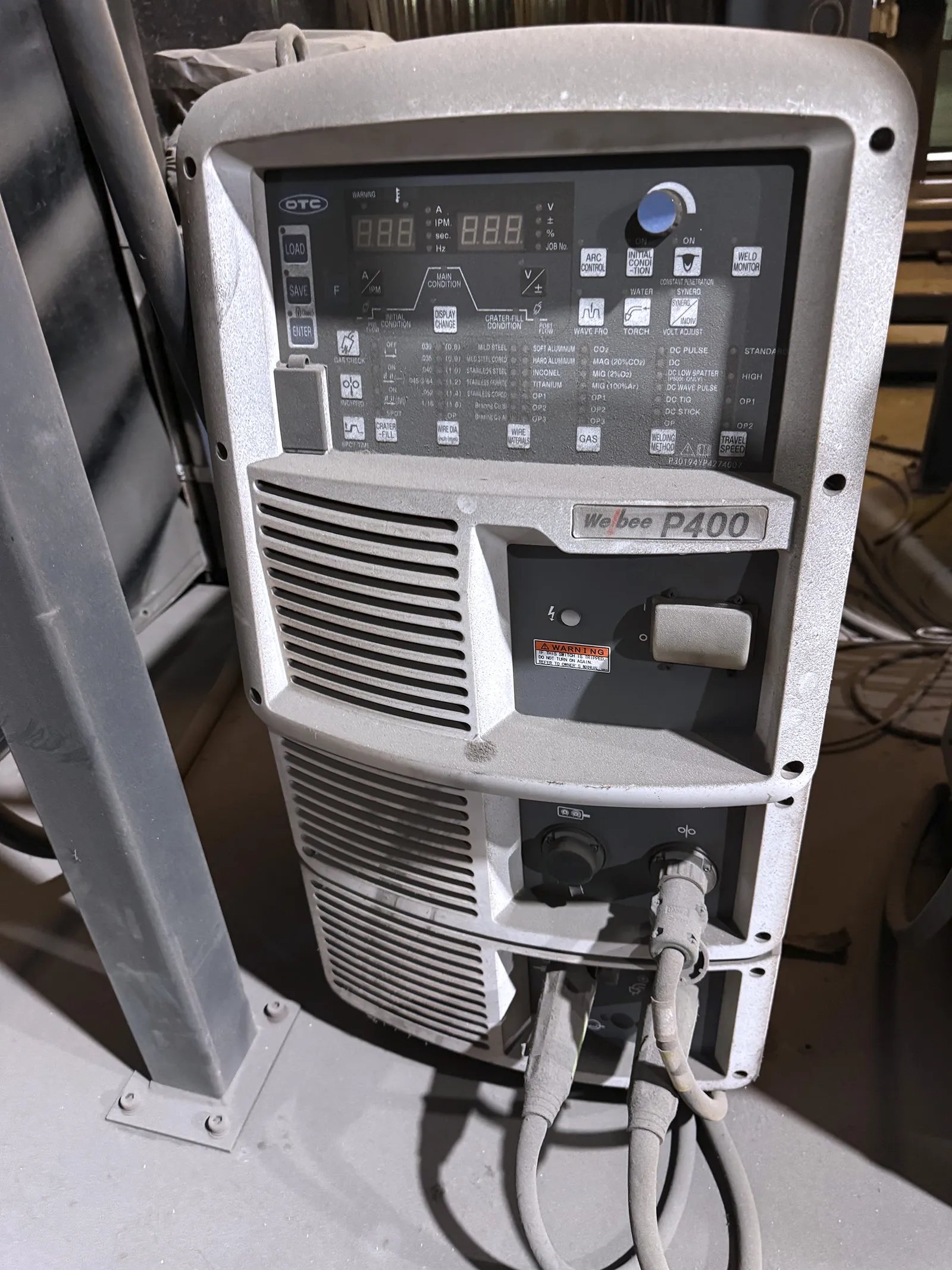 OTC TRI-ARC 1000 w Dual Arm FD-B6 Robotic Weld Cell_3767001