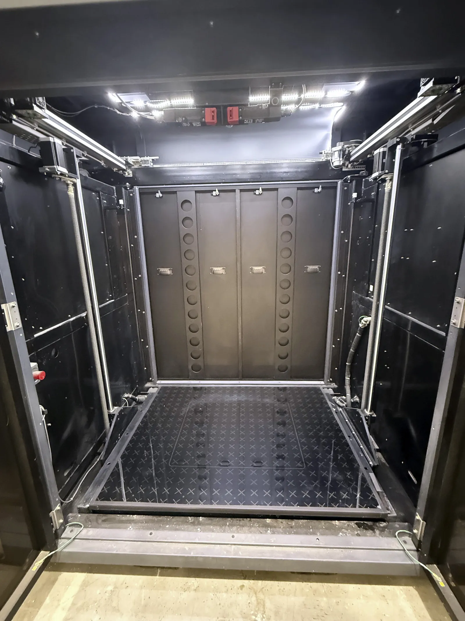 Massivit 5000 3D Printer_3767673