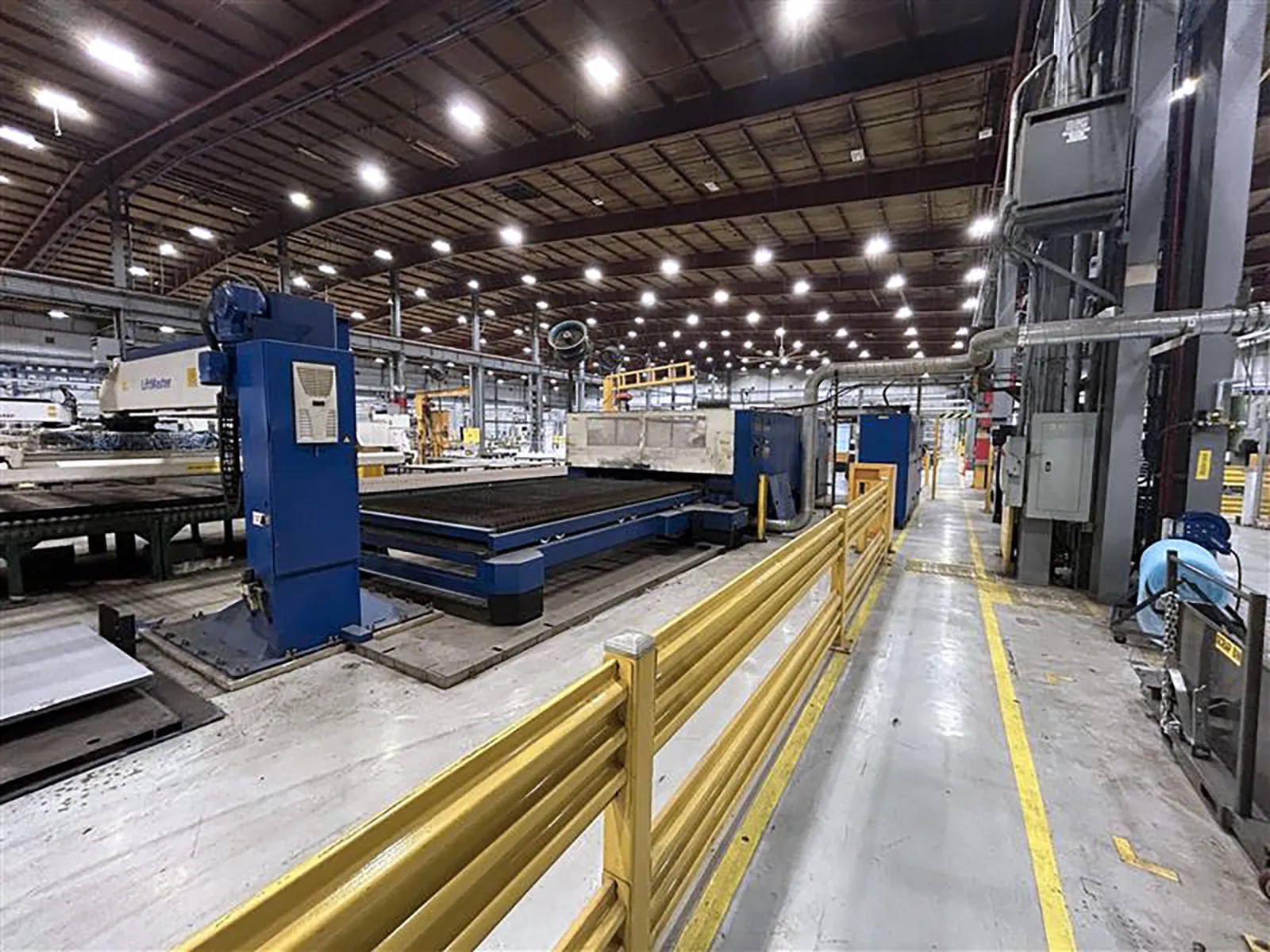 TRUMPF TruLaser 3040 CO₂ Laser with LiftMaster Automation_3770009