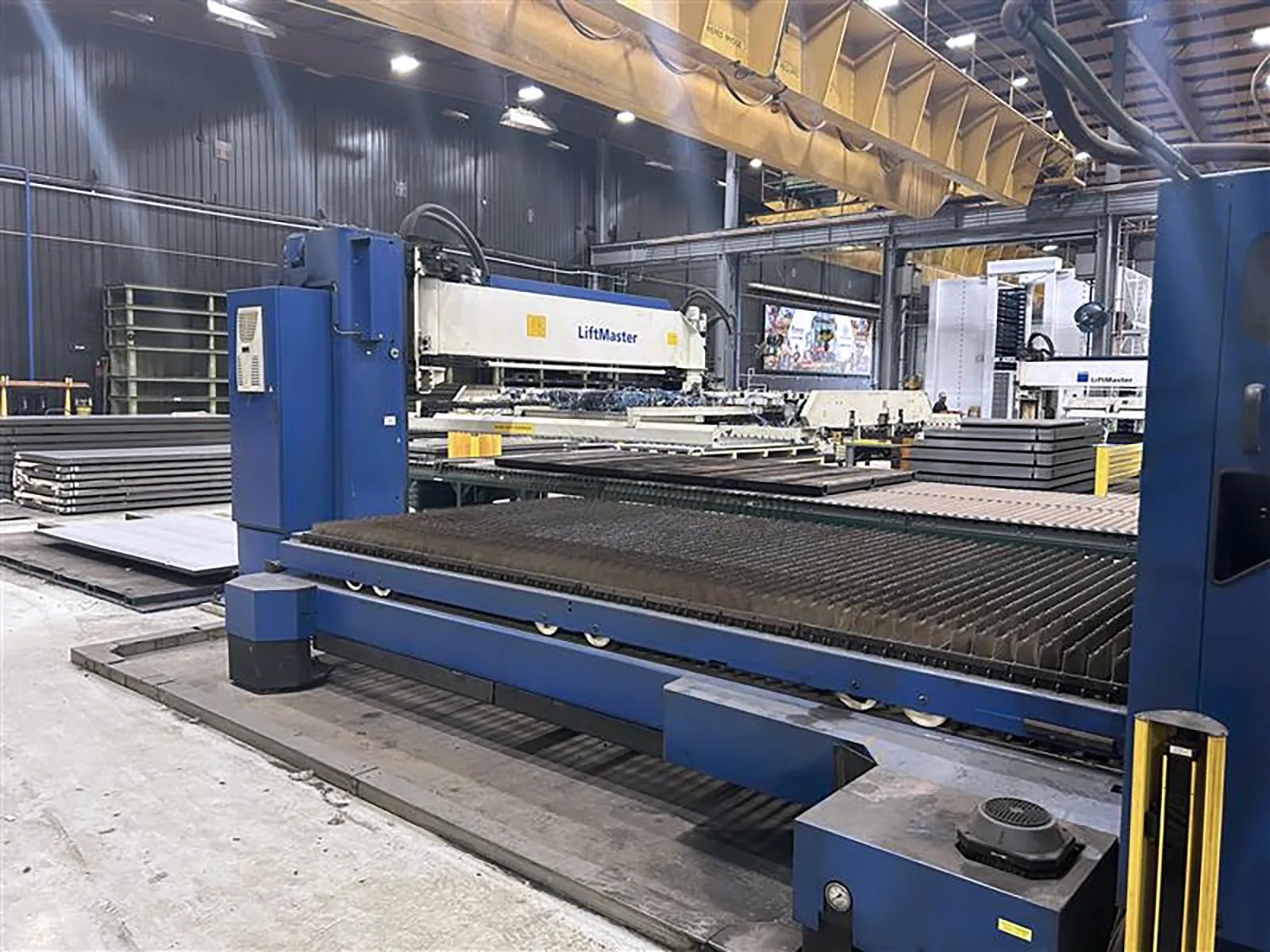 TRUMPF TruLaser 3040 CO₂ Laser with LiftMaster Automation_3770009