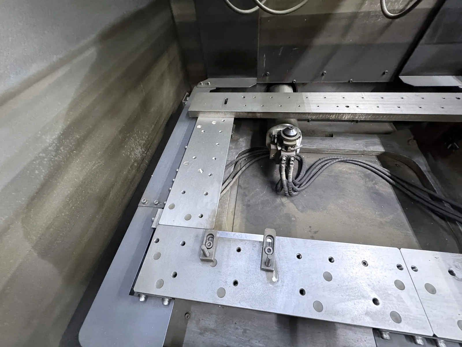 Mitsubishi MV2400S Advance Type 2_3773556