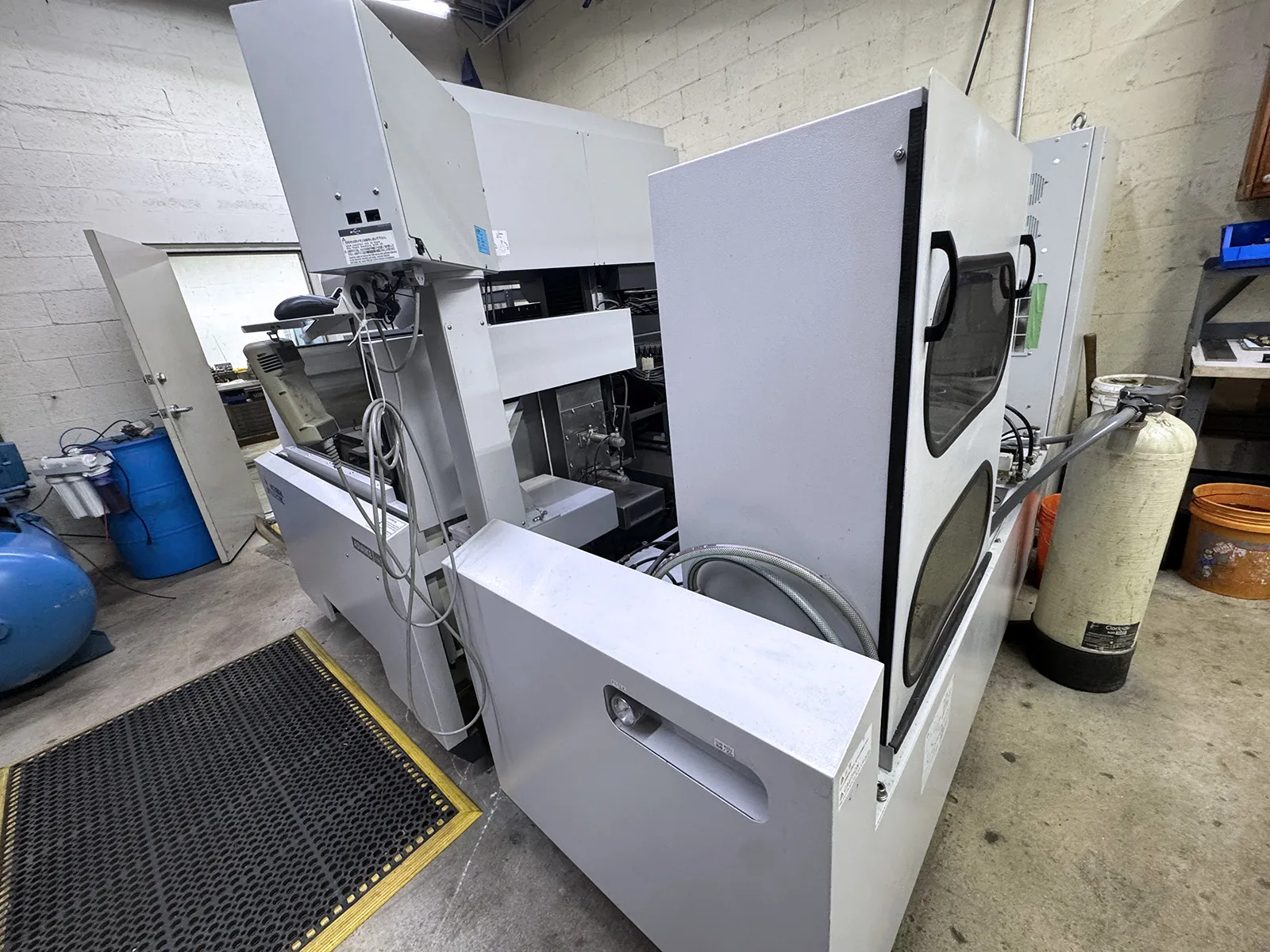 Mitsubishi MV2400S Advance Type 2_3773556