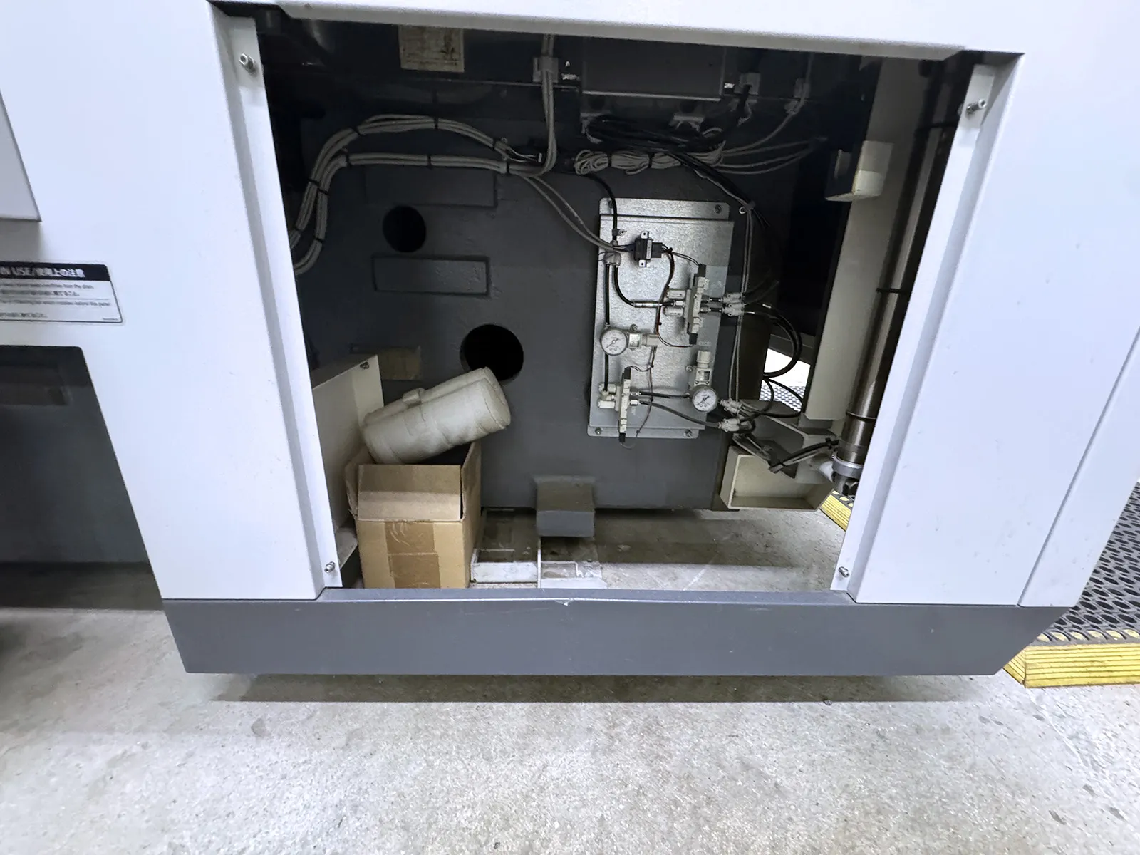 Mitsubishi MV2400S Advance Type 2_3773556