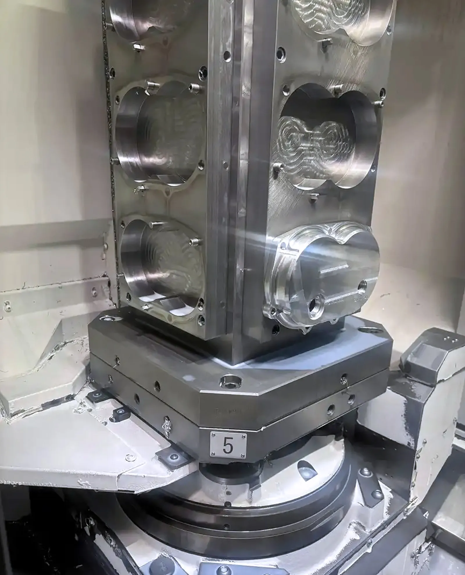 Okuma MB-4000 6-pp_3779377