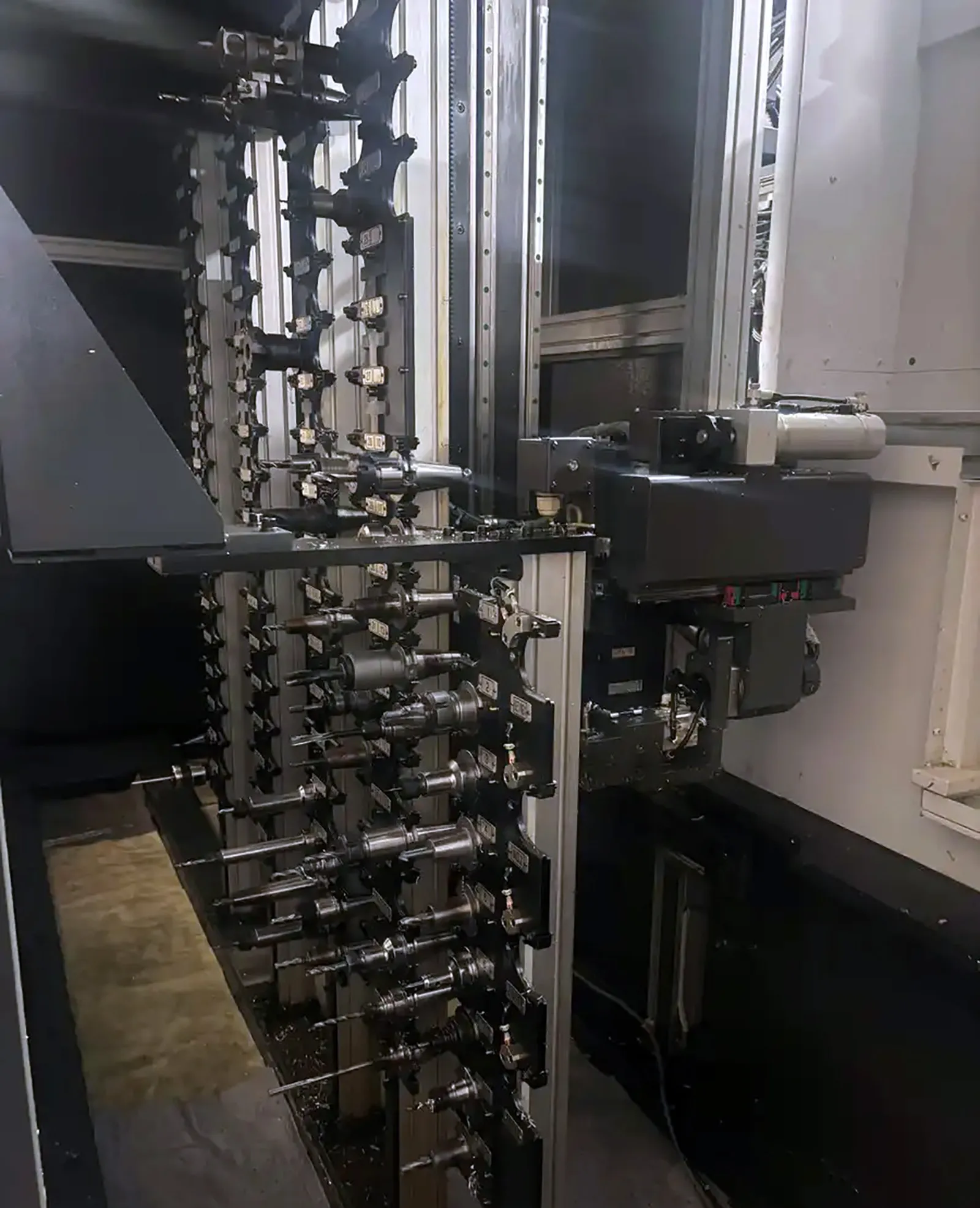 Okuma MB-4000 6-pp_3779377