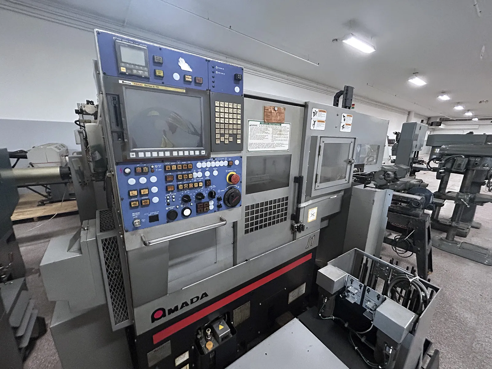 Amada J-1_3779943