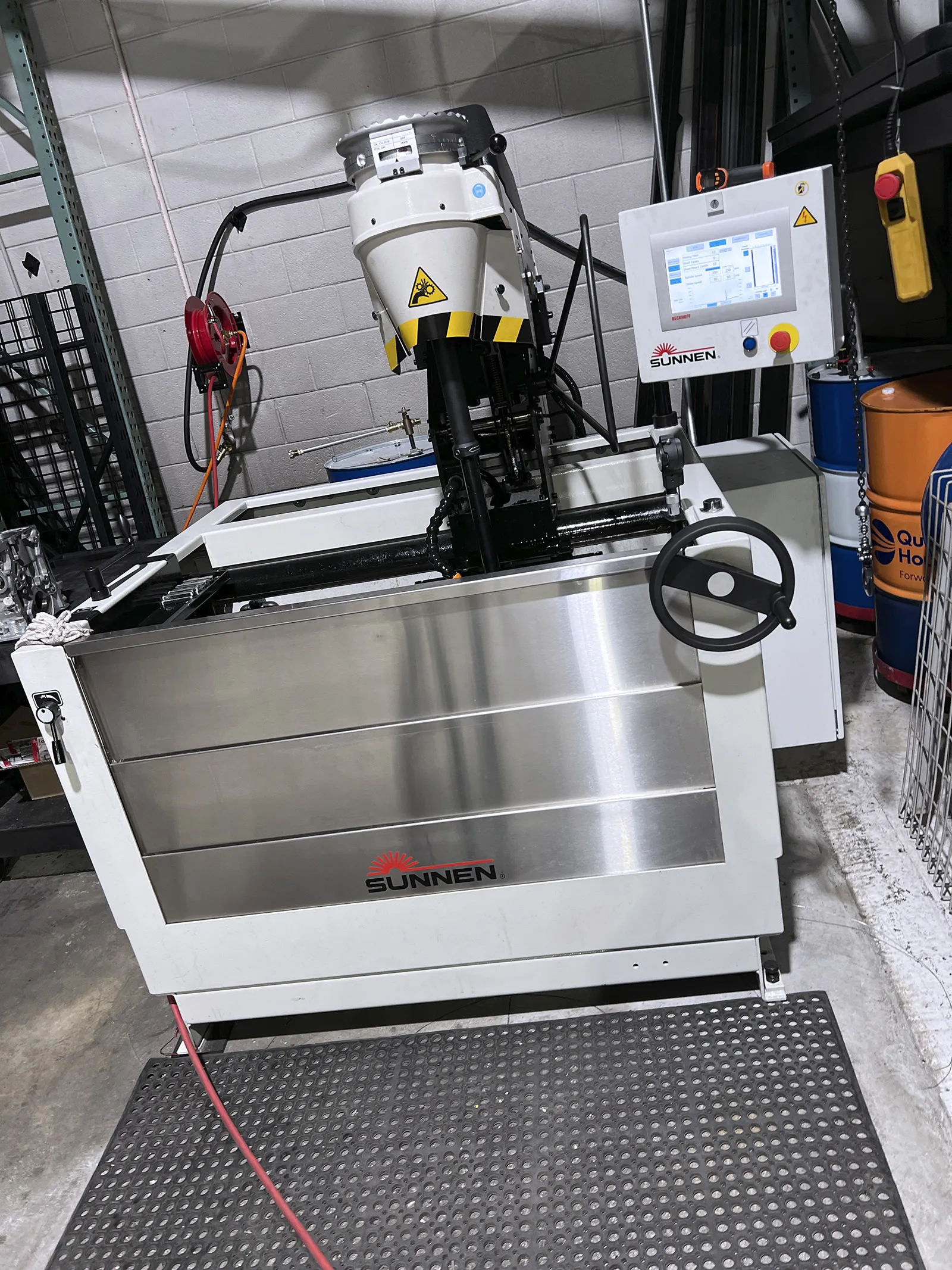 Sunnen SV15CD Vertical Honing Machine_3780117