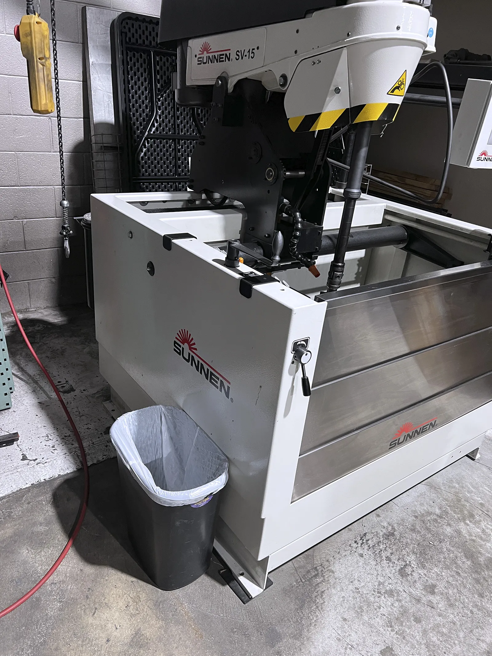 Sunnen SV15CD Vertical Honing Machine_3780117