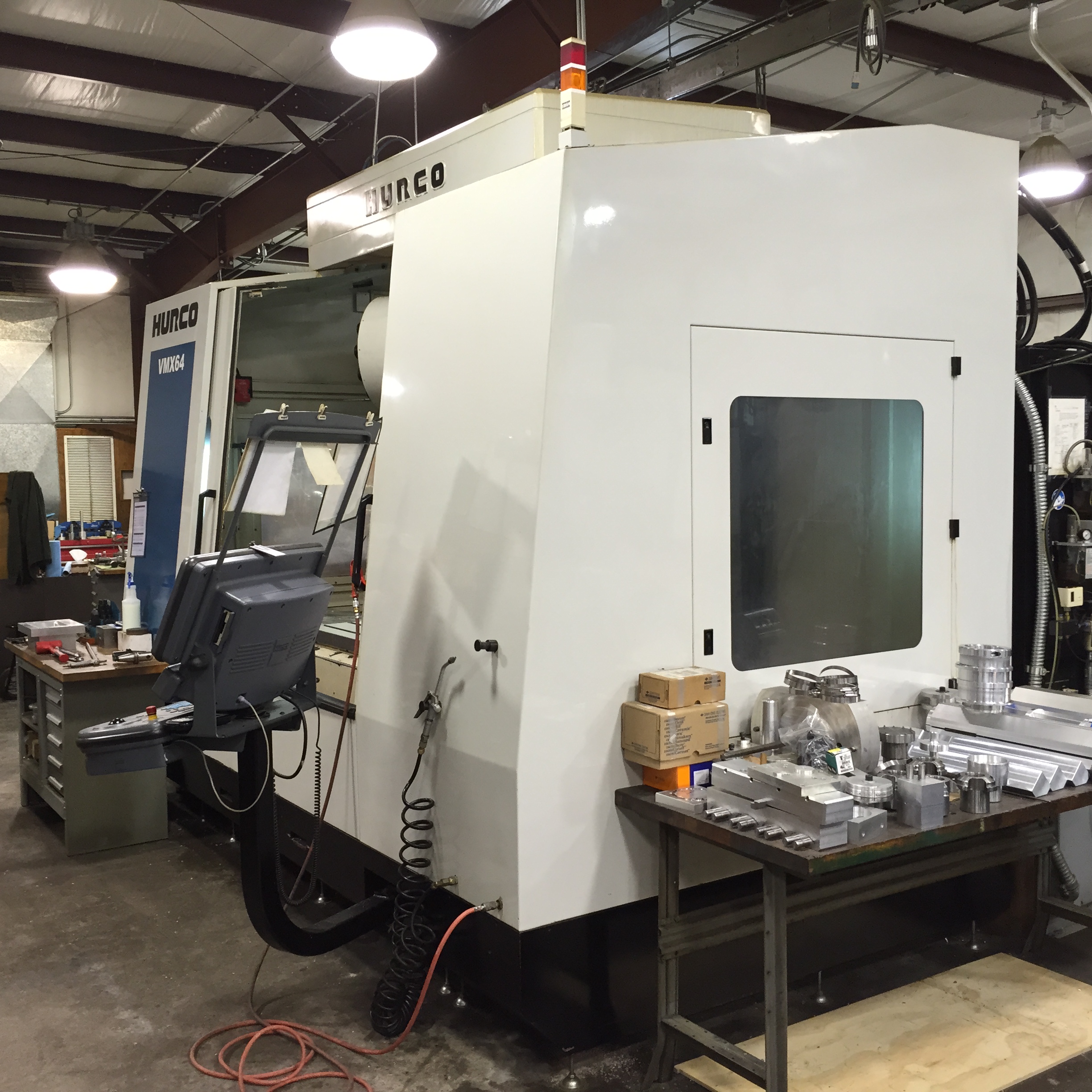 Hurco VMX64 2004 1