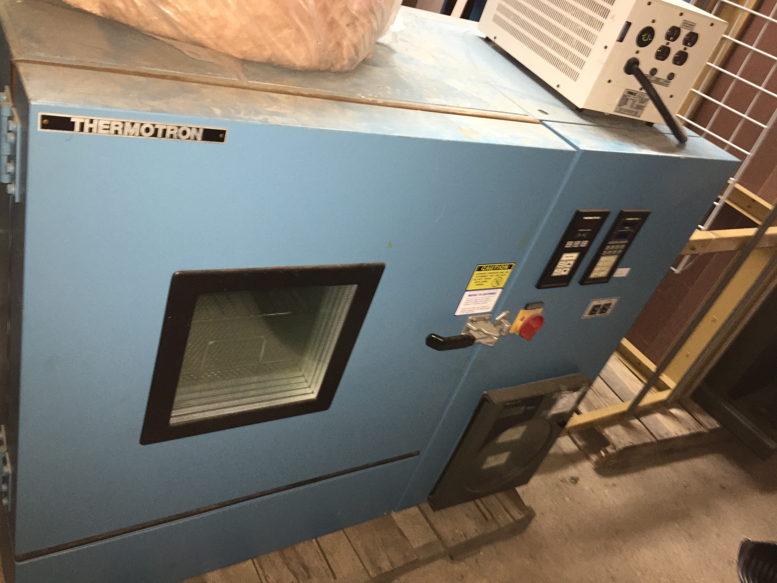 Thermotron S5.5C 2000 2