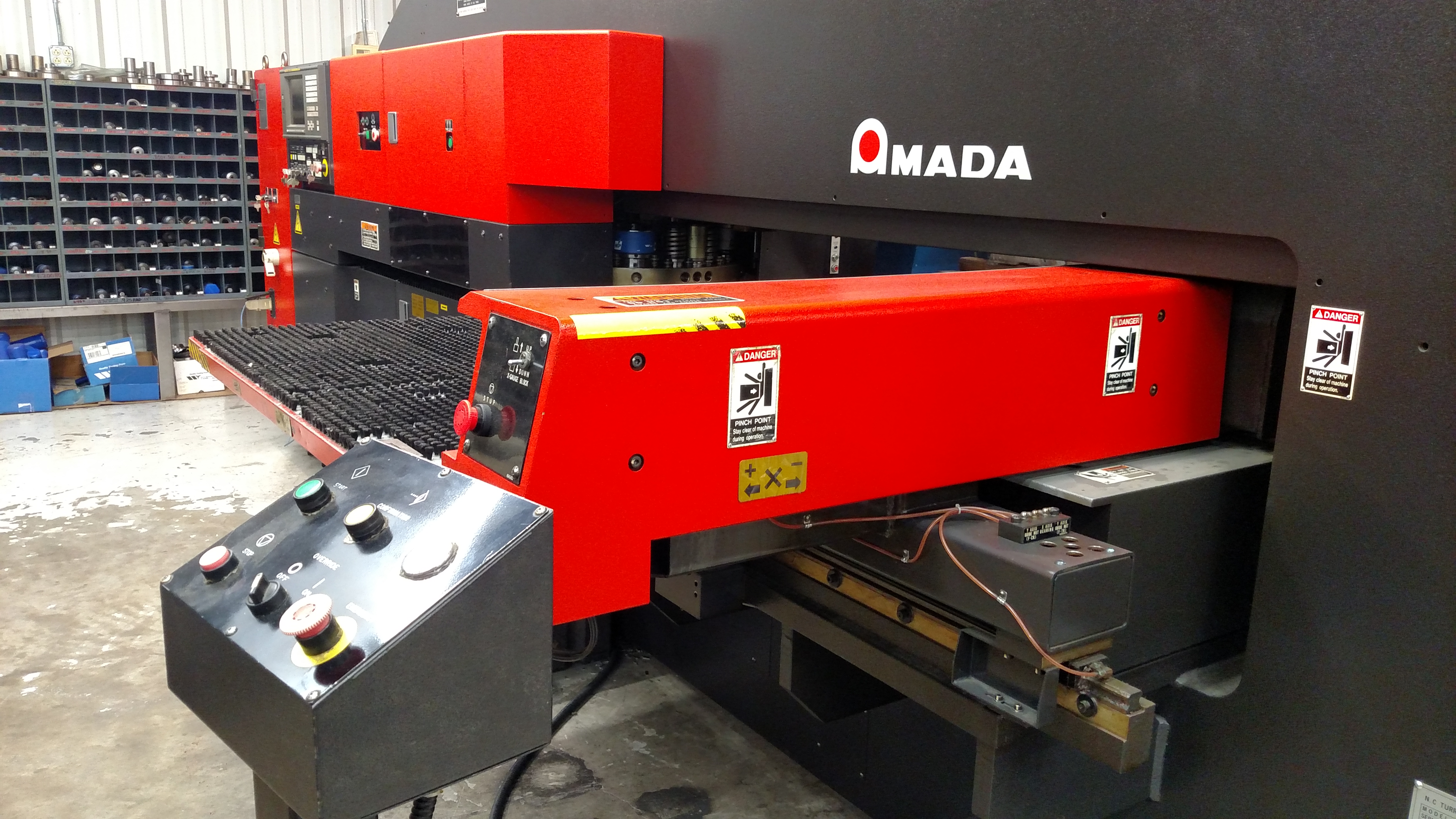 Amada Vipros 255 1998 2
