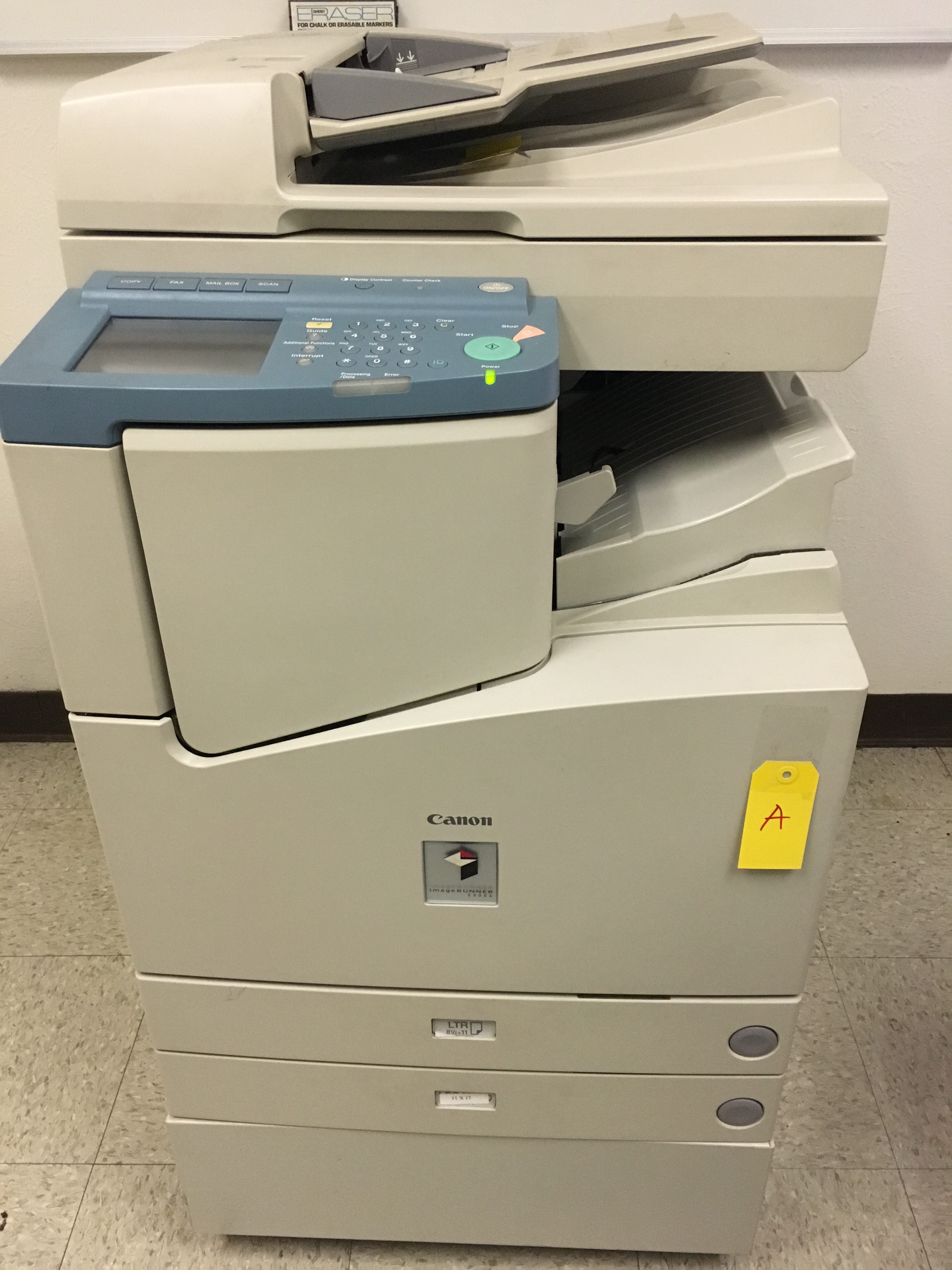Canon Image Runner 3300  2