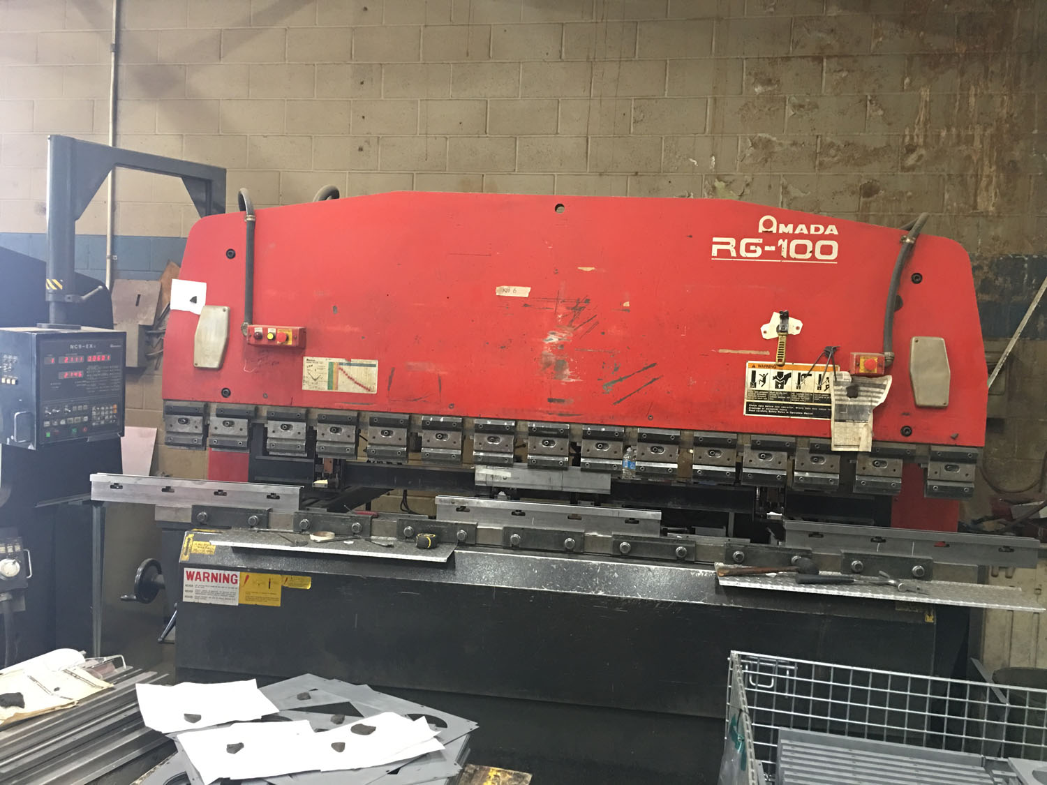 Amada RG-100 1996 2