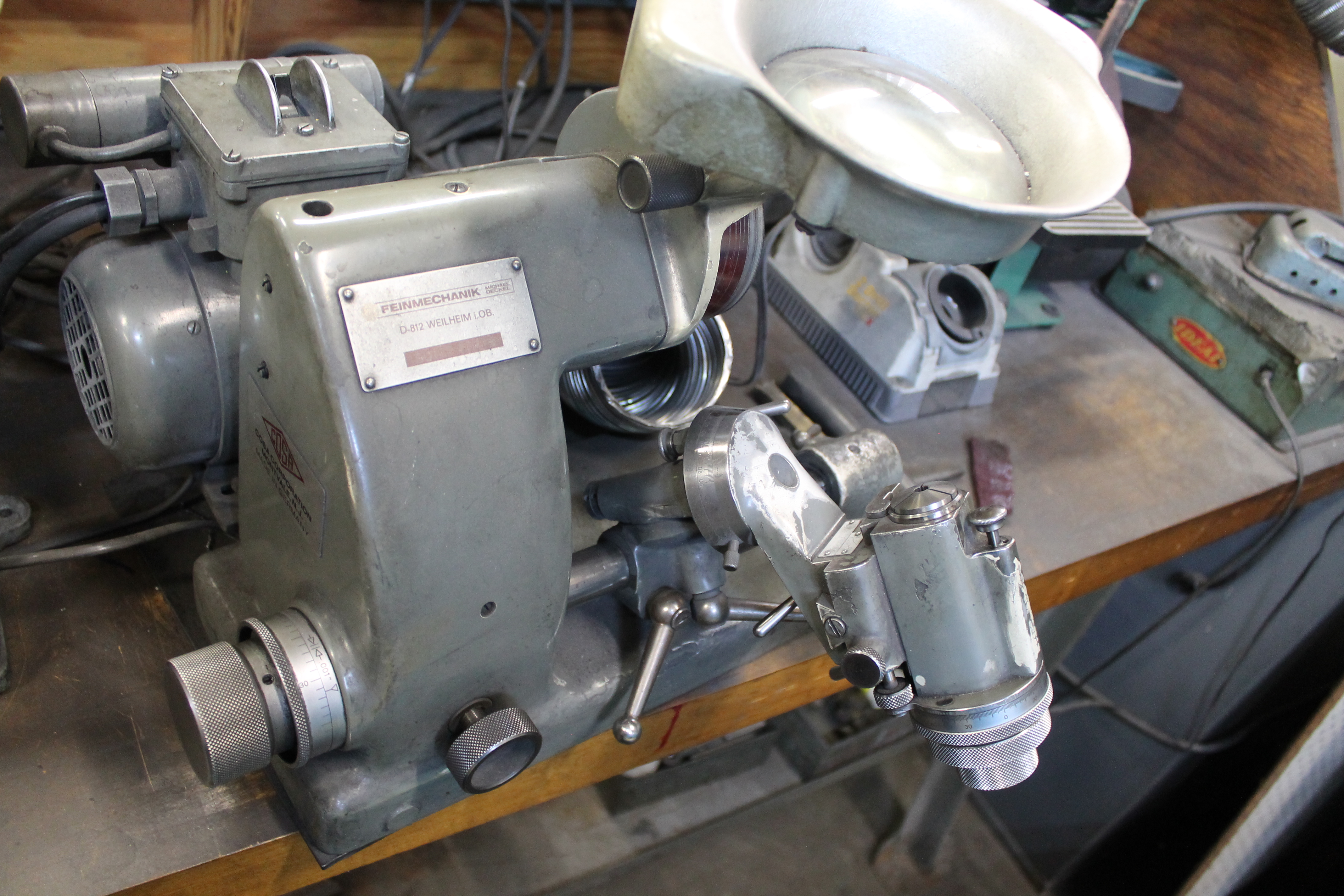 Feinmechanik D-812  2