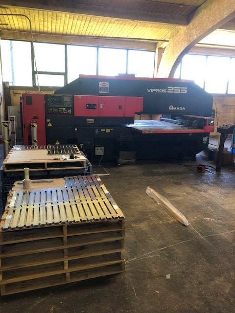 Amada Vipros 255 1999 2