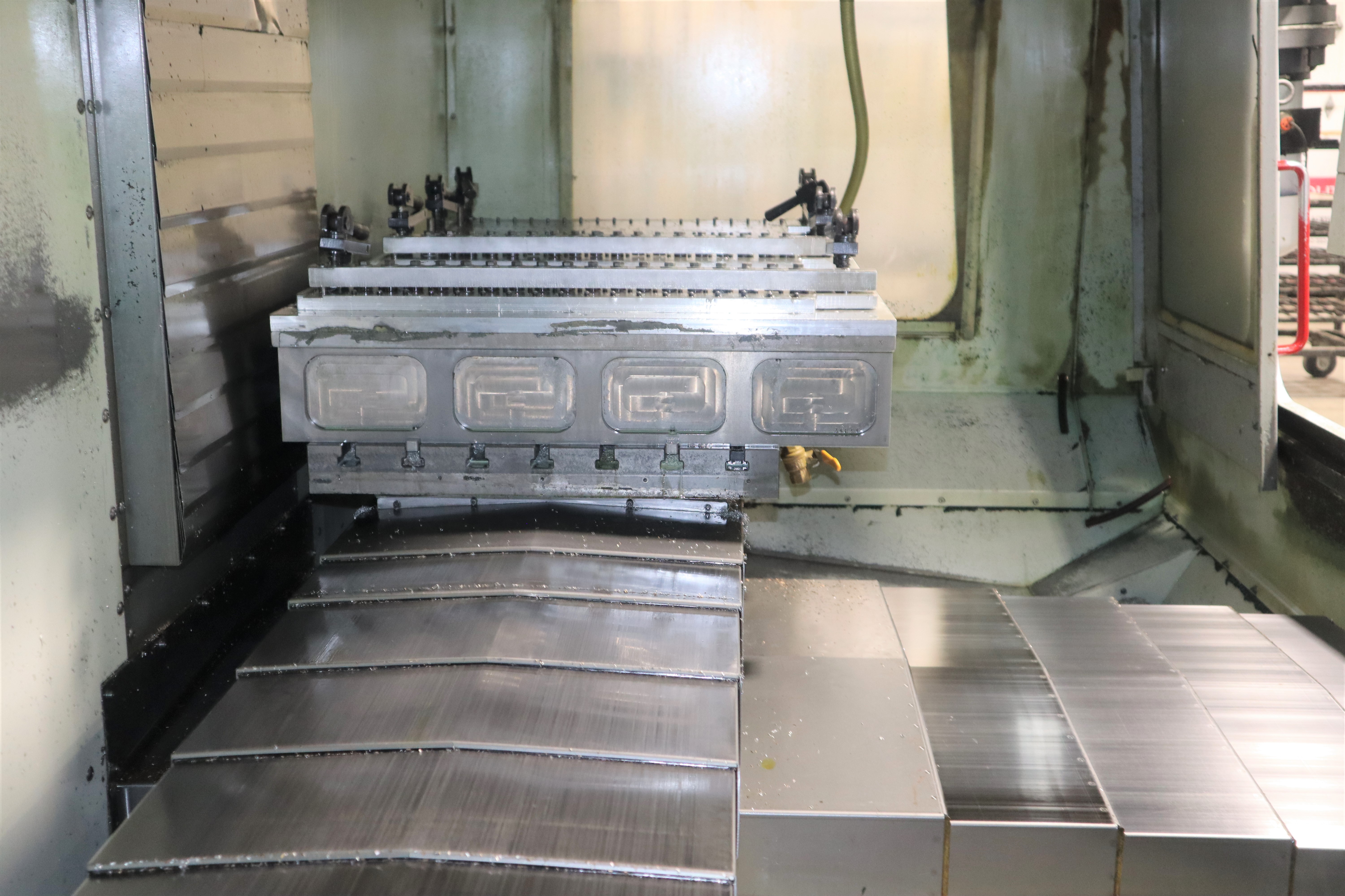 Haas VF-5 2004 1