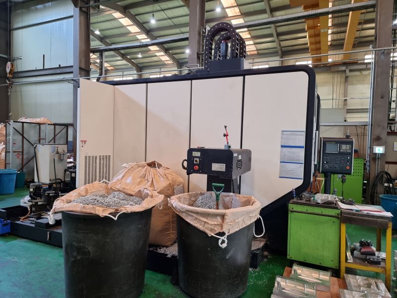Hwacheon M4-5AX 2017 1