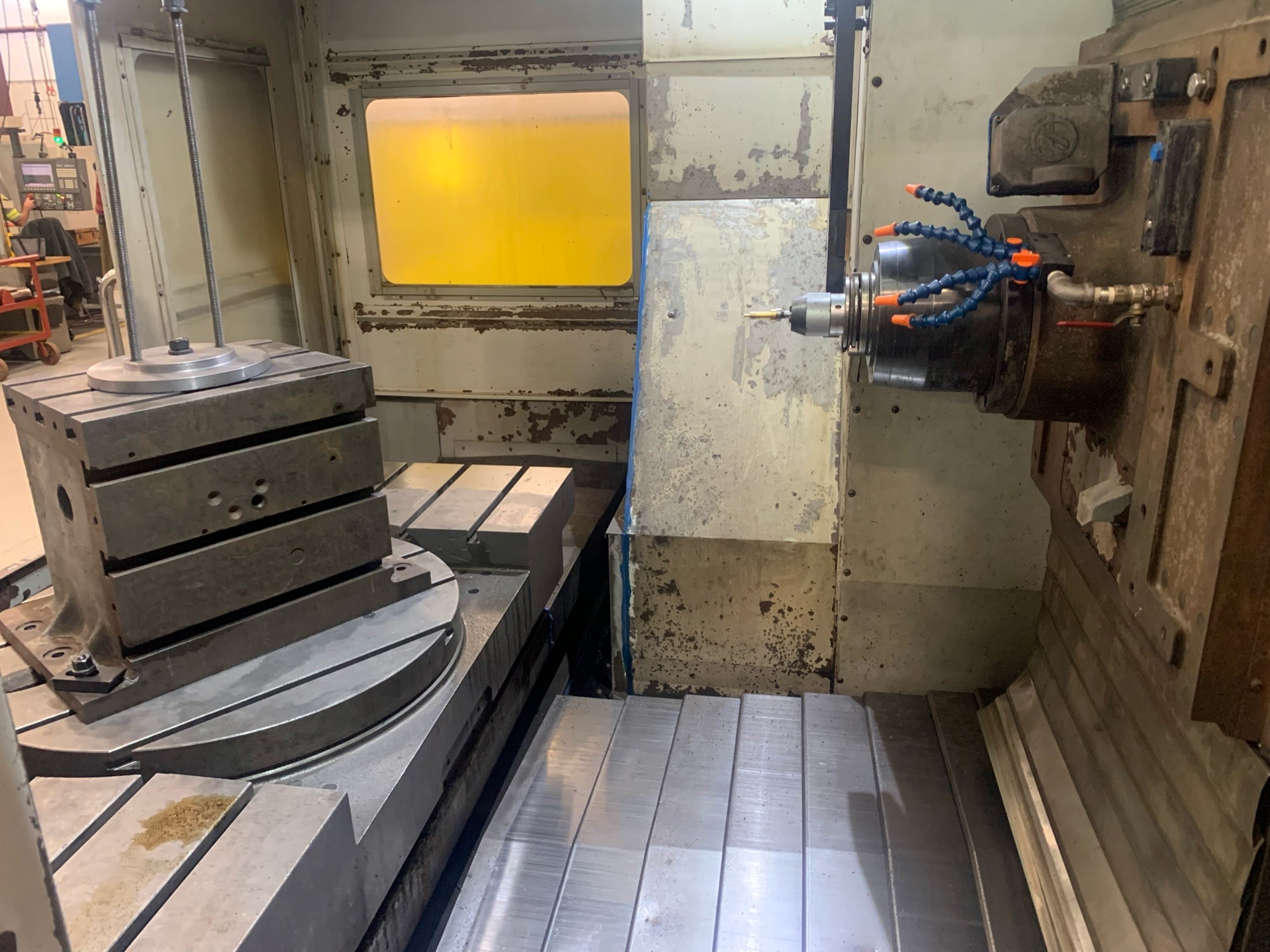 Haas EC-1600 2008 1