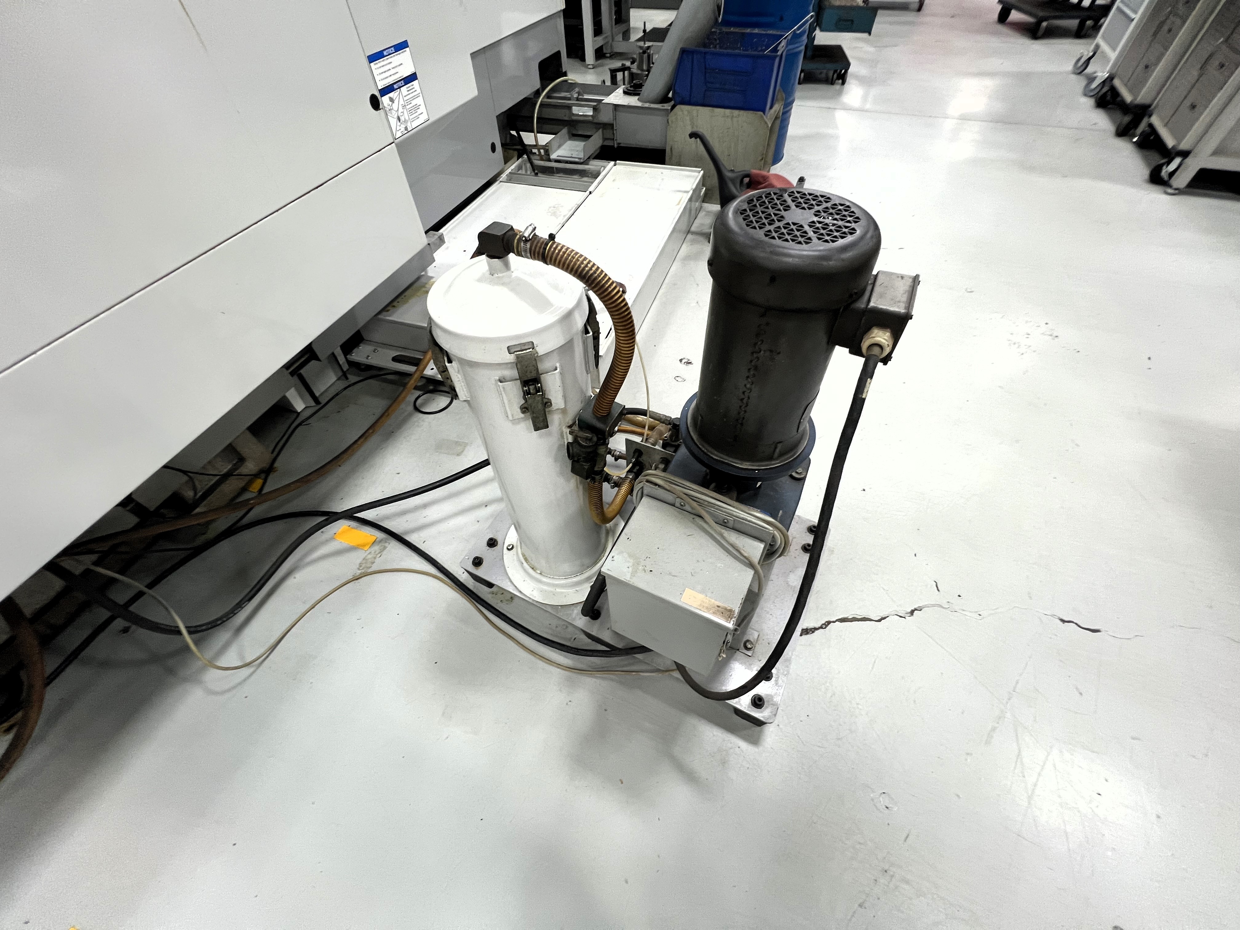 Haas EC-500 2008 1