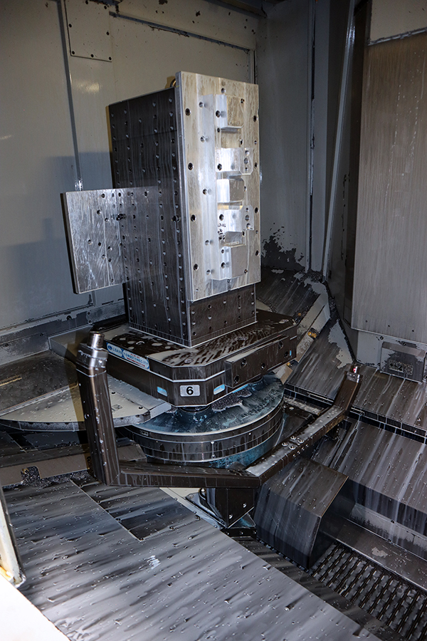 Makino A81M (2 machines) Cell 2010 38