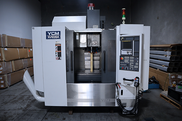 YCM XV1020A 2012 1